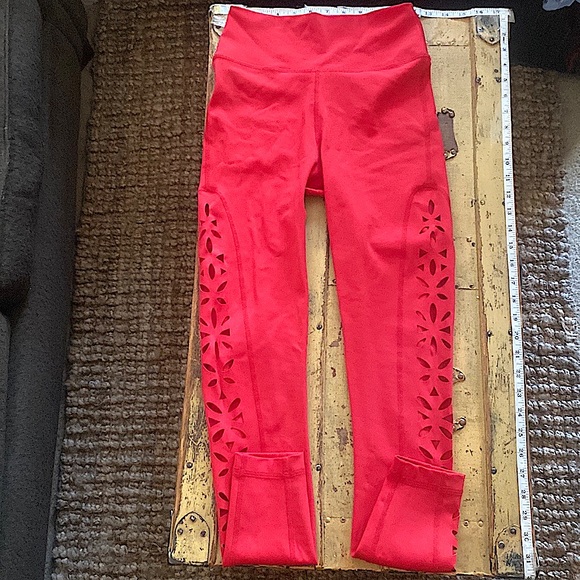 NWOT GIGI C CARBON38 BRAND STRETCH BODYCON RED LASER CUT OUT WORKOUT LEGGING M S - Picture 6 of 16